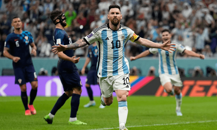 Alvarez’s brace, Messi’s goal guides Argentina into final with 3-0 win over Croatia