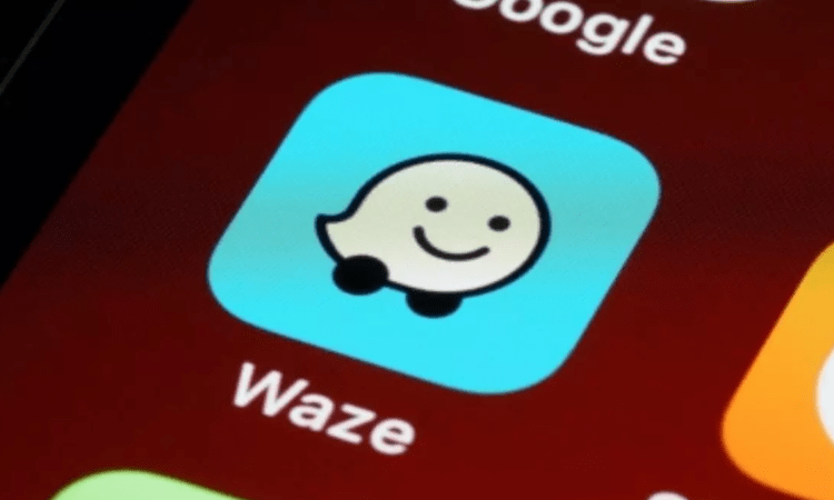 Google’s Waze app adds new feature that warns about dangerous roads
