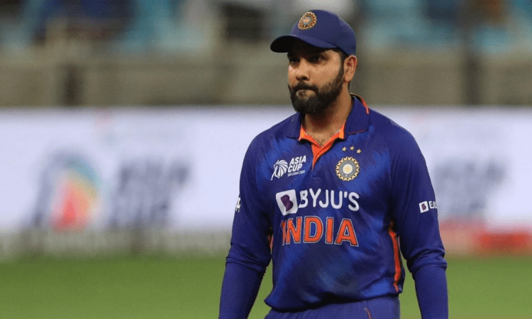 IND v BAN, 2nd ODI: Rohit Sharma sent to hospital for X-ray after suffering blow to left thumb