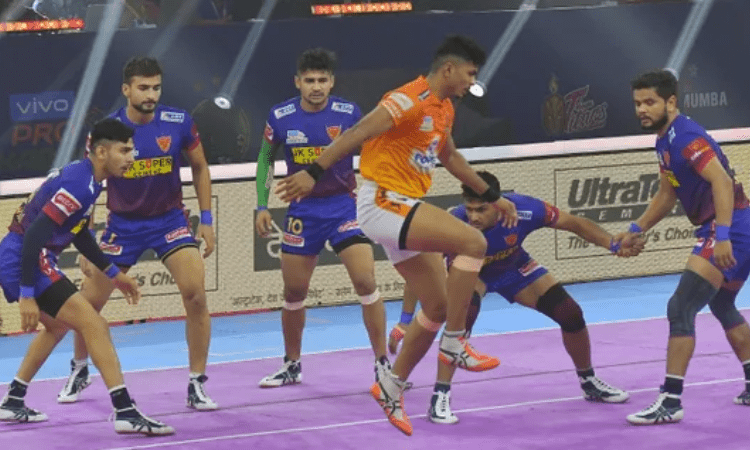 PKL 9: Akash Shinde shines as Puneri Paltan defeat Patna Pirates to seal semis spot