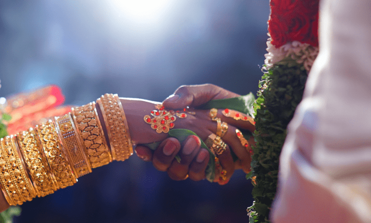 UP: Groom kisses bride, she refuses to marry him