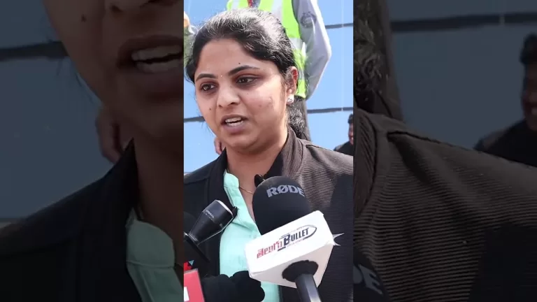 చిరంజీవి గారికి గట్టి పోటీ ఇచ్చాడు రవితేజ #waltairveerayya #raviteja #chiranjeevi #ytshorts#trending