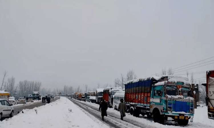 Jammu-Srinagar Highway blocked for 2nd day