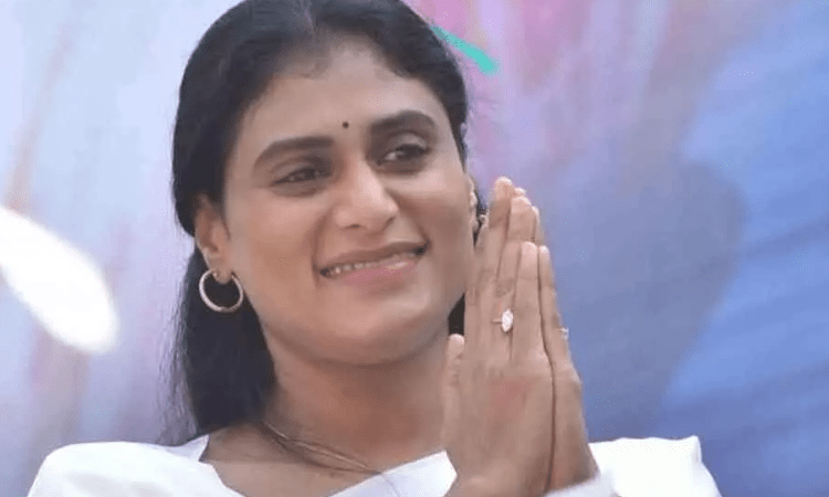 YSR Telangana party Cheaf YS Sharmila has appoligied  to trangenders community.