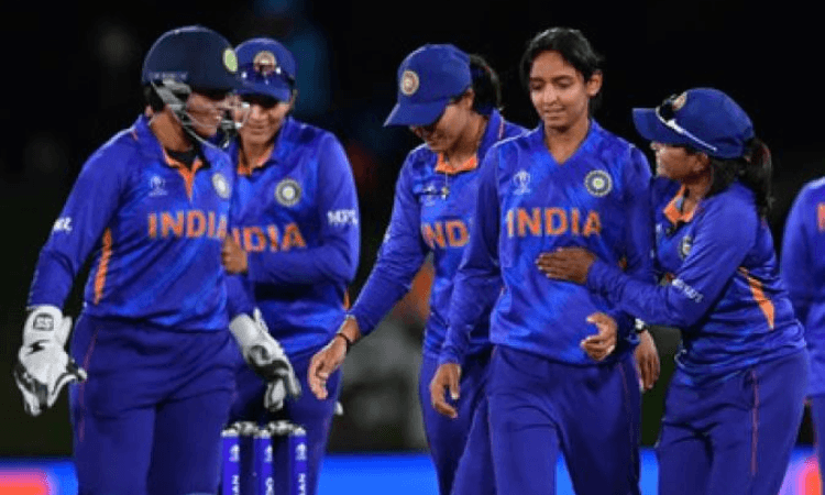 A sparkling start to women’s franchise cricket in India