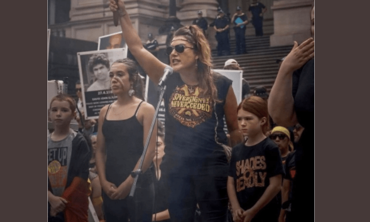 Aus police launch probe into manhandling of Indigenous Senator