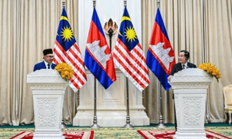 Cambodia, Malaysia vow to further advance ties, cooperation