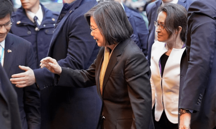 Taiwan President arrives in US amid China warnings