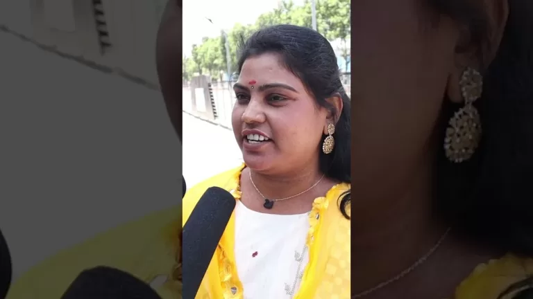 Lady Fan Public Review on Das ka Dhamki Movie #dhamki #vishwaksen #ytshorts #shortvideo #trending