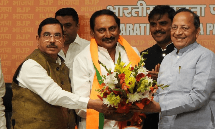 Jolt to Congress: Former Andhra CM Kiran Kumar Reddy joins BJP