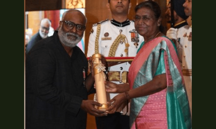 Music Composer MM Keeravani  admired with Padma Shri by President Murmu.