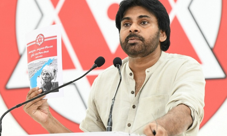 Pawan Kalyan demands YSRCP to apologise for anti-Telangana remarks