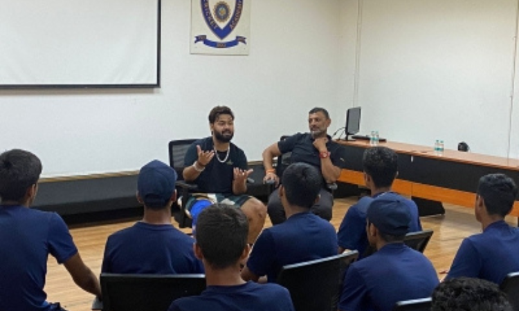 Pant interacts with Under-16 cricketers