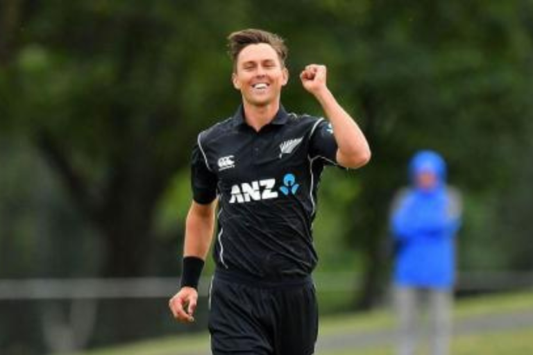 Trent Boult commits to playing for New Zealand