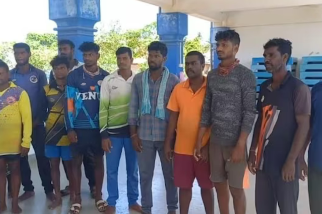 17 tamil fishermen arrested by sri lankan navy