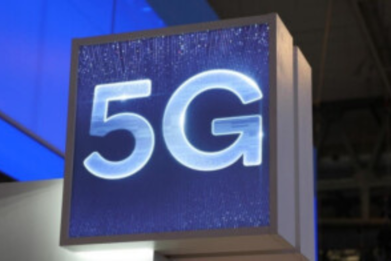 5G smartphone shipments cross 10 cr in India for 1st time