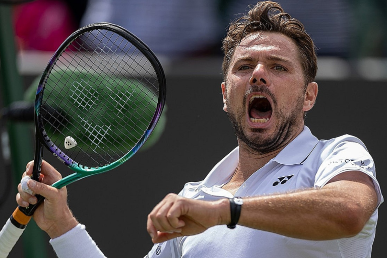 Wawrinka meets Djokovic as Murray resumes