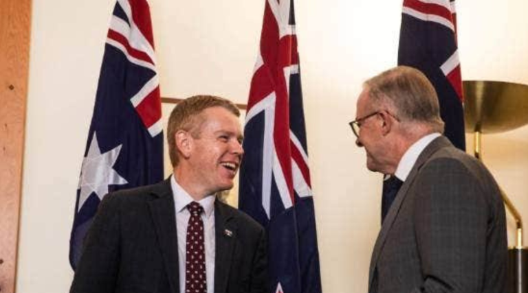 PMs from New Zealand and Australia meet to highlight their close connections