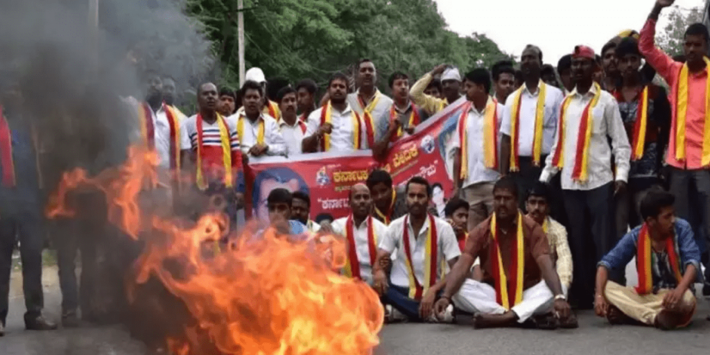seer joins cauvery protests in mandya, karnataka