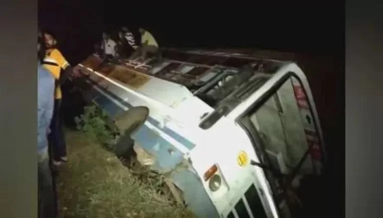 Bus overturns in Gujarat’s Lakhtar taluka, injuring 40 people