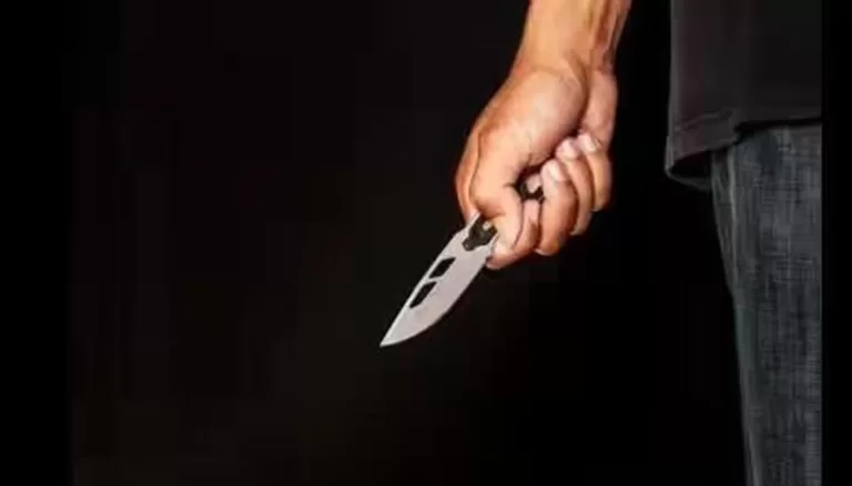 Man kills his brother with a knife