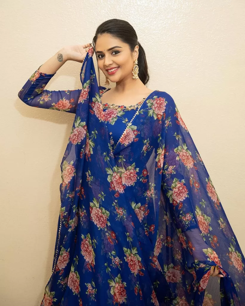 sreemukhi