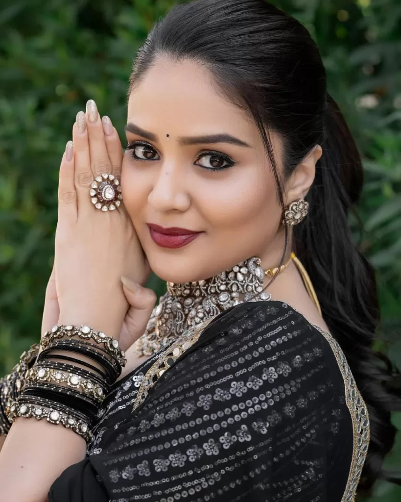 sreemukhi