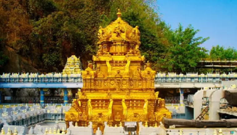 Over 1.2 million devotees visit to Durga temple During Dasara festival