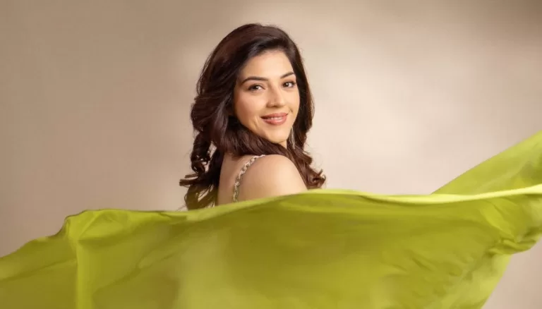 Mehreen Pirzada Looks Glamorous in Green