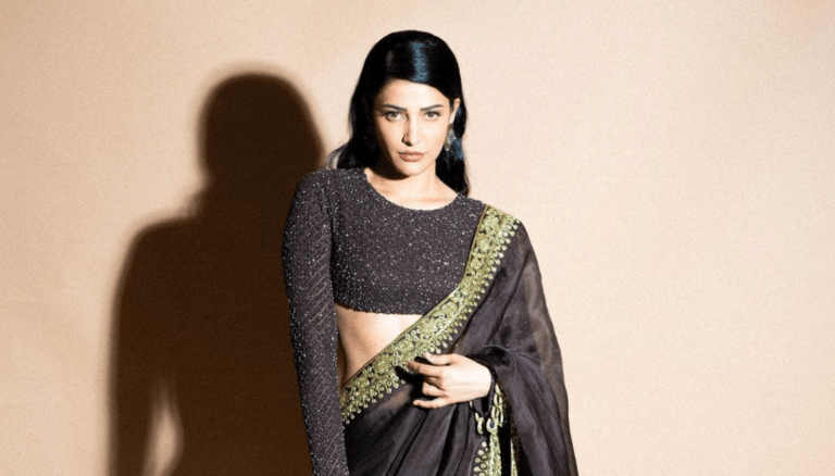 Shruti Haasan Looks Killing in Saree