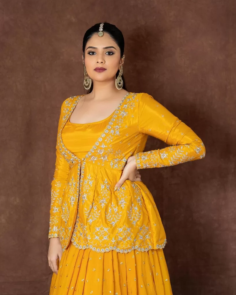 sreemukhi latest photoshoot