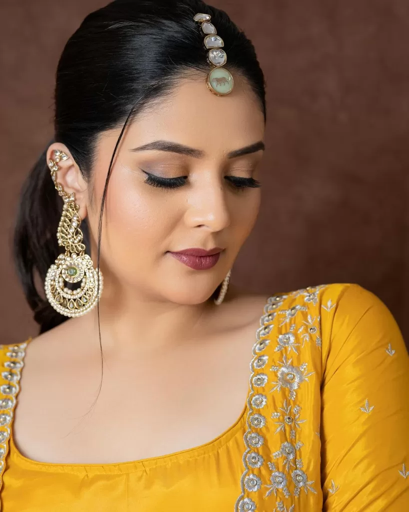 sreemukhi latest photoshoot