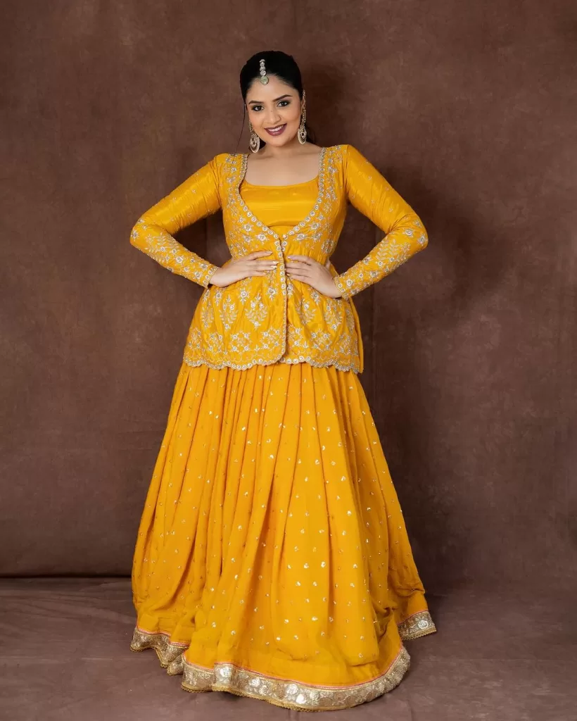 sreemukhi latest photoshoot