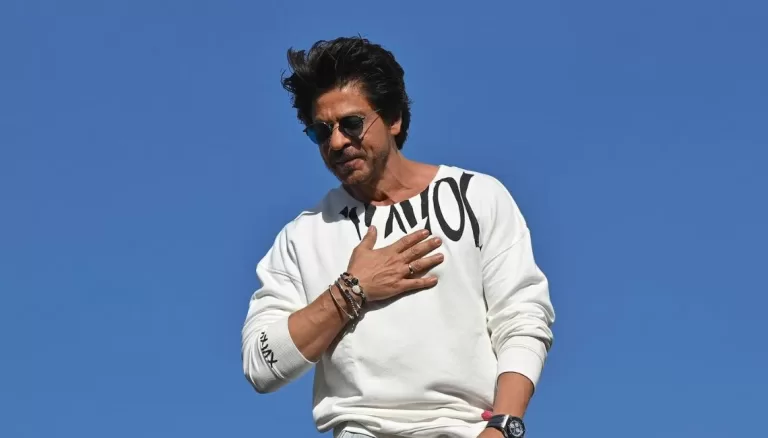 Shah Rukh Khan Shuts Down Troll in #AskSRK Session