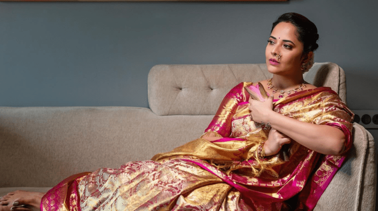 Anasuya Bharadwaj: Radiant in Saree Elegance