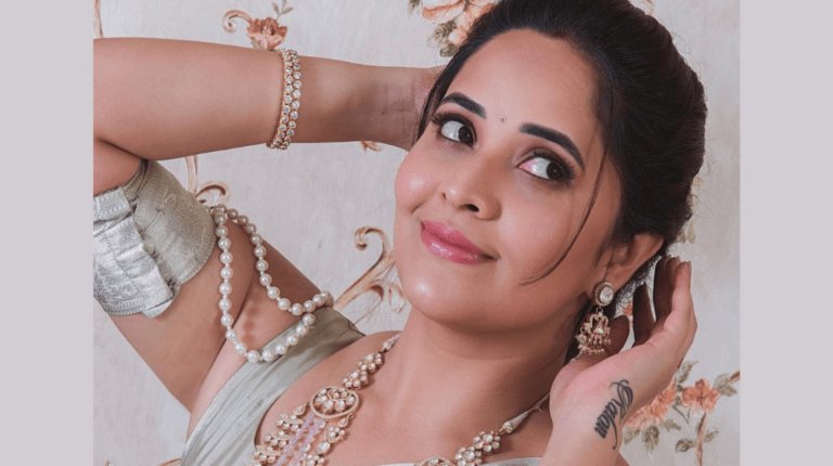 Anasuya Bharadwaj: Mesmerizing Beauty in Saree