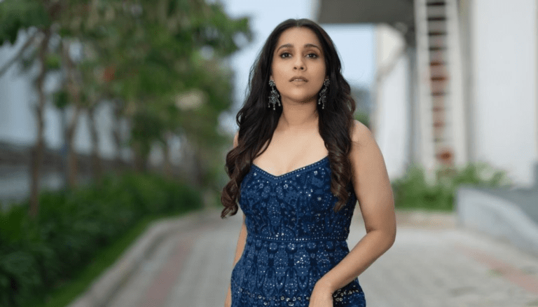 Rashmi Gautam Hot Pics | Looks Gorgeous in Shiny Blues Dress