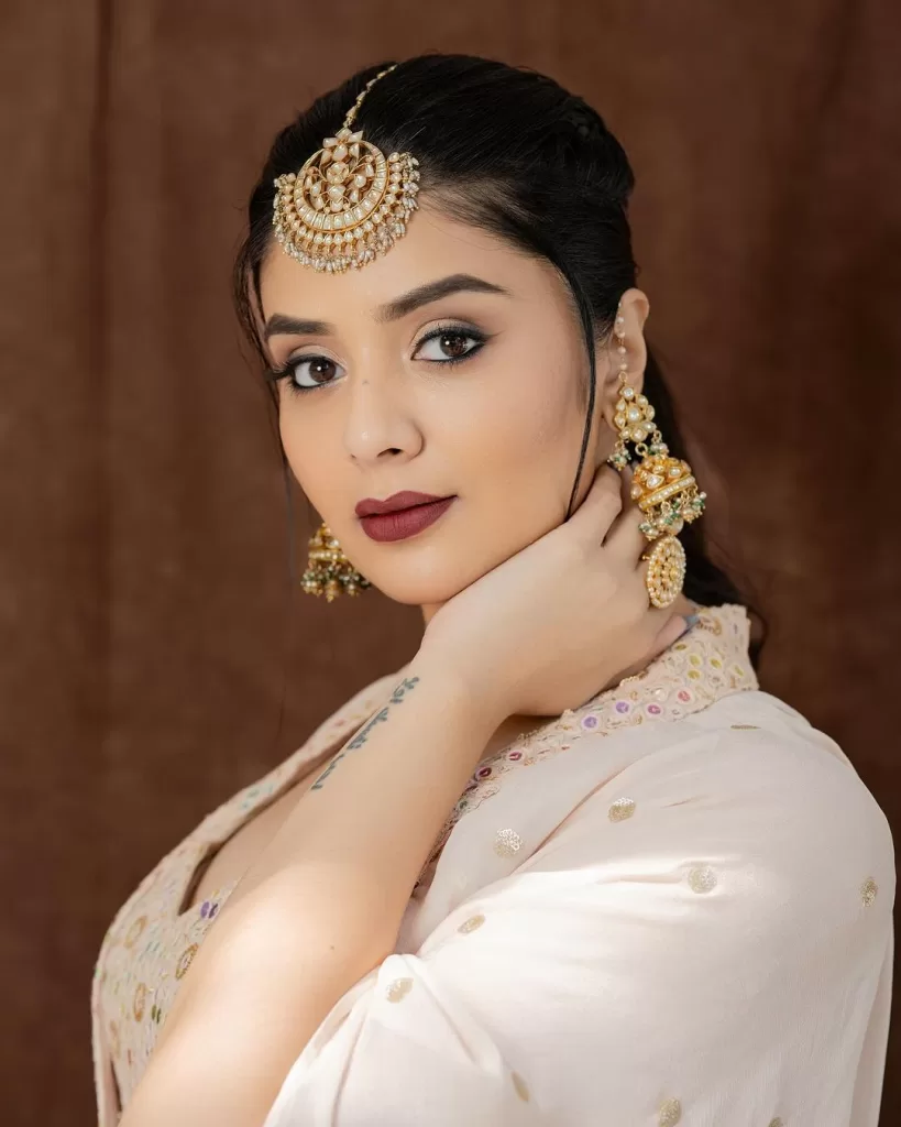 sreemukhi latest photoshoot