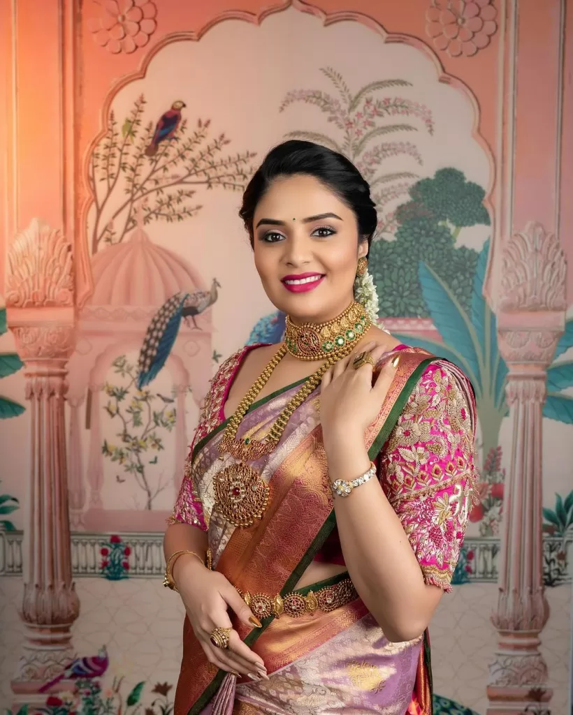 sreemukhi  saree pics