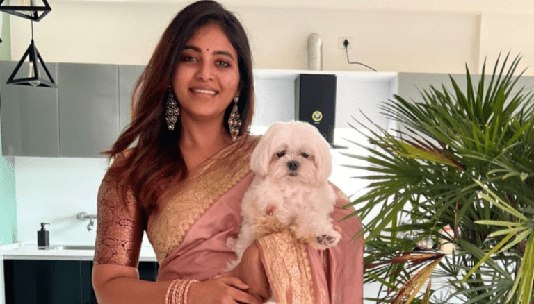 Anjali Latest Photos | Looks Pretty in Saree