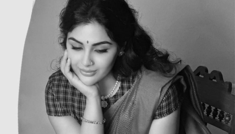 Samyuktha Menon Latest Photos: Embracing Ancient Indian Beauty in Modern Times