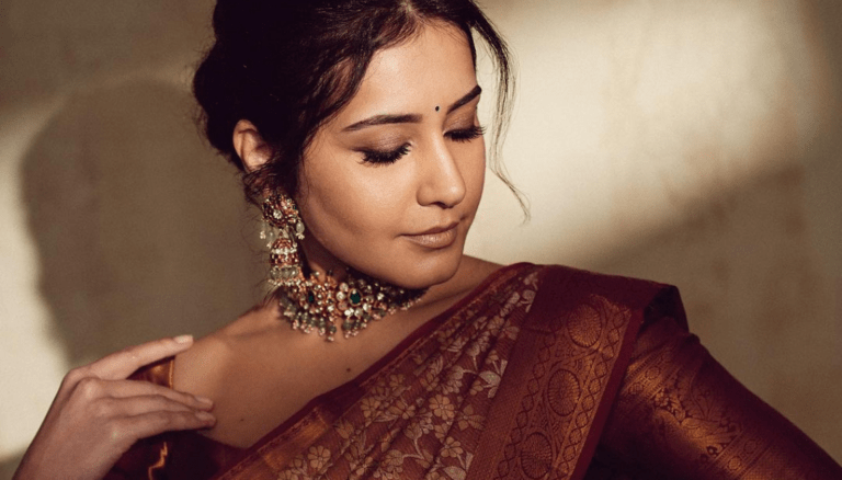 Raashii Khanna Saree Photos | Looks Beautiful in Traditional Attire