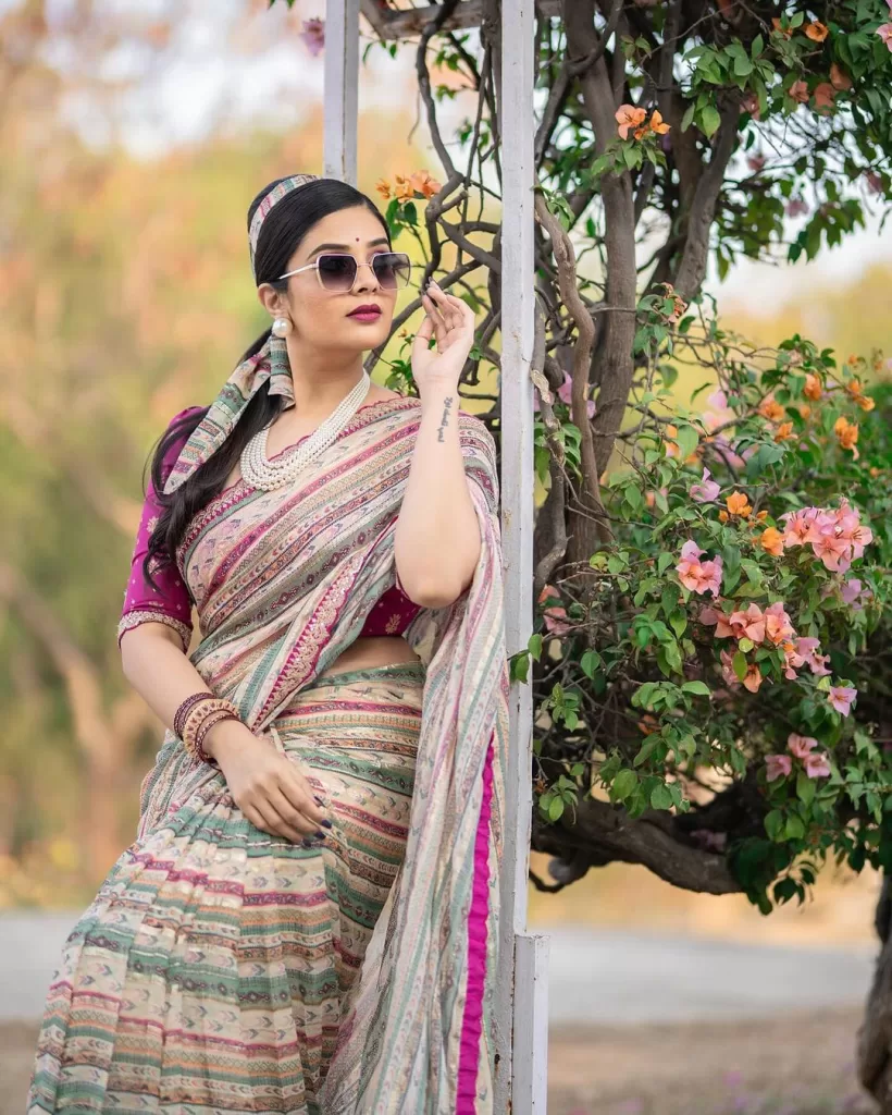 sreemukhi latest insta  images