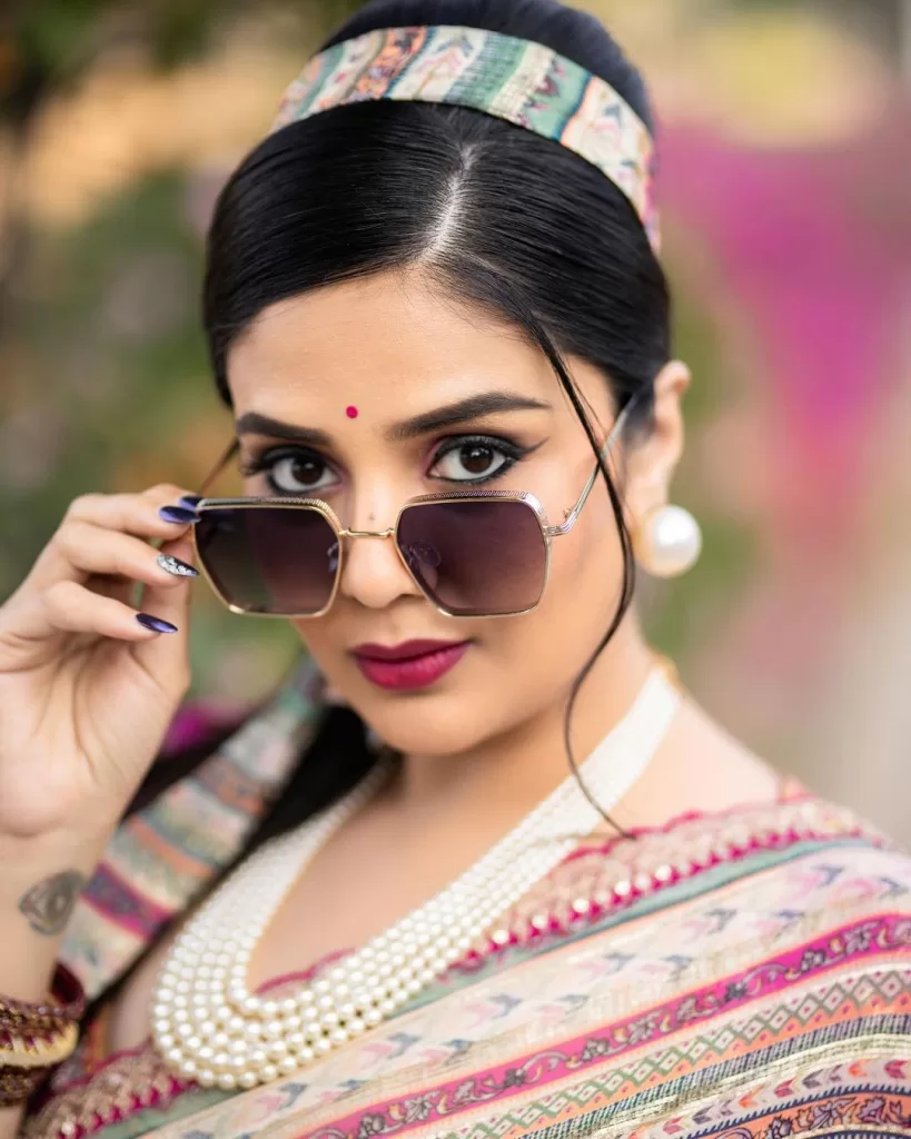 sreemukhi latest insta  images