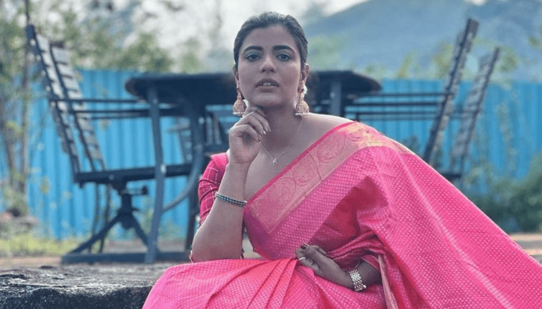 Aishwarya Rajesh Looks Beautiful in Pink Saree