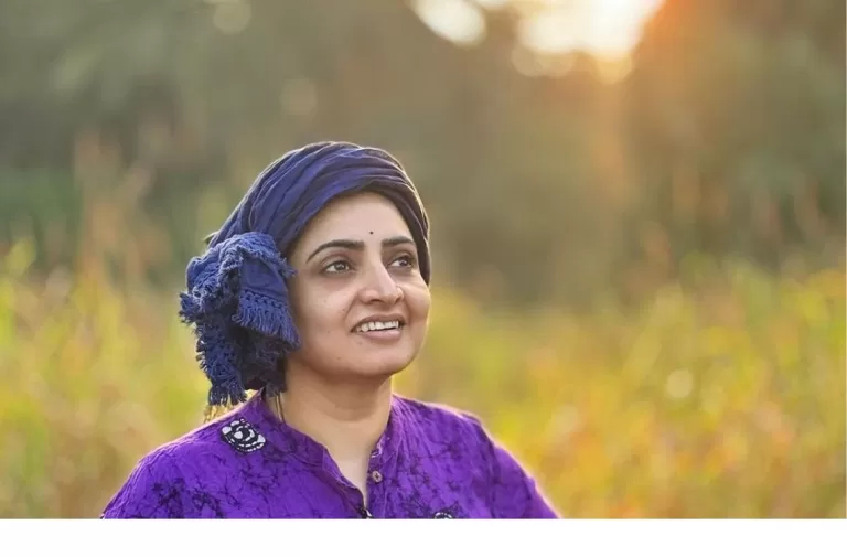Sujitha Dhanush Rocks Farmer Style in Violet” Pics