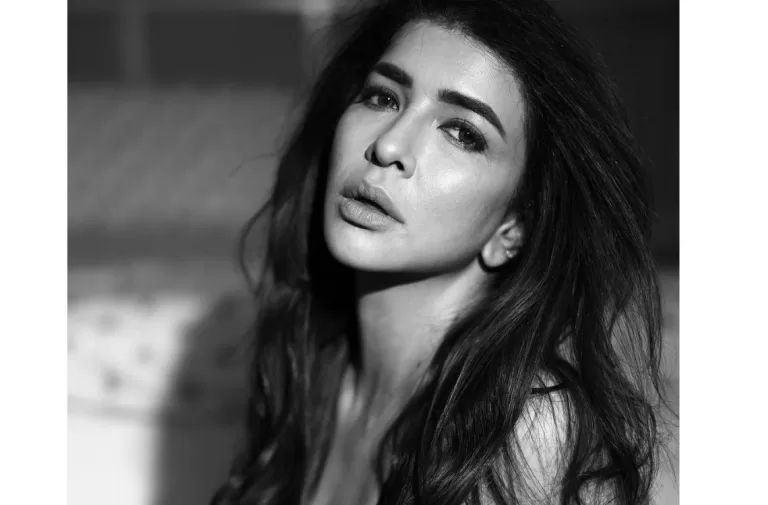 Manchu Lakshmi Prasanna Looks Sexy in Black