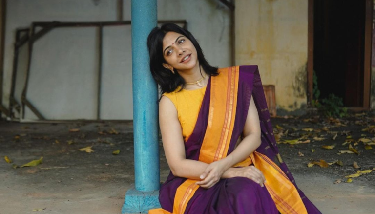 Madonna B Sebastian Saree Pics | Looks Beautiful