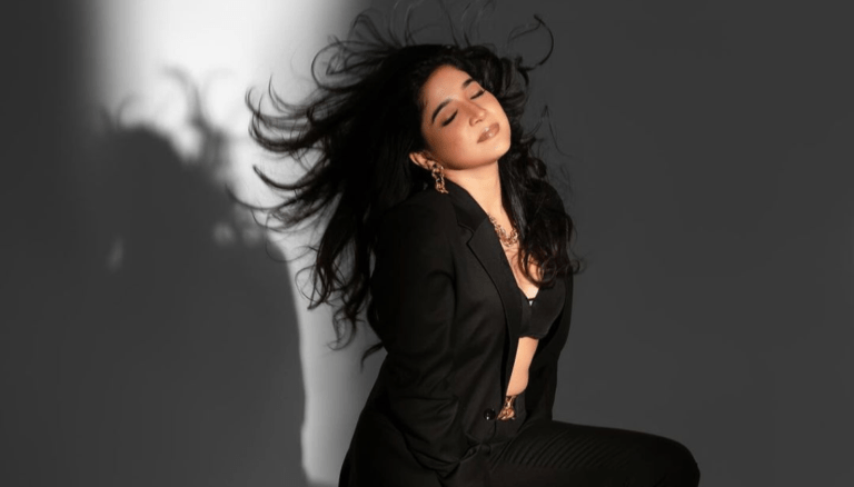 Sakshi Agarwal Stunning Hot Beauty in Black