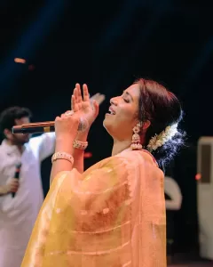 singer shreya ghoshal latest photos